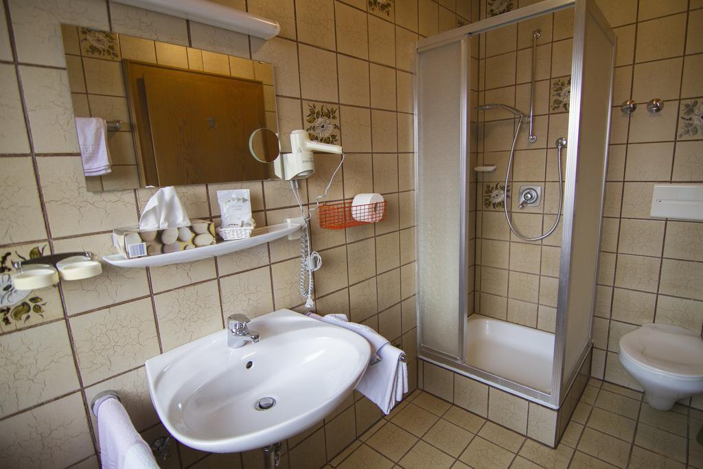 Reikartz Hotel Bergpanorama プフロンテン エクステリア 写真